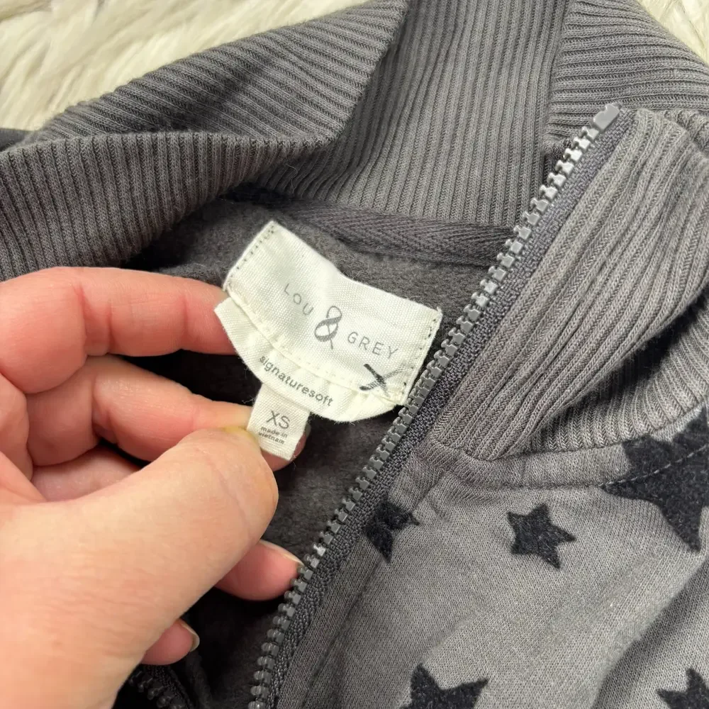 Lou & Grey Women's XS Signature Soft 1/4 Zip Knit Jacket Flocked Stars Gray - Picture 4 of 5
